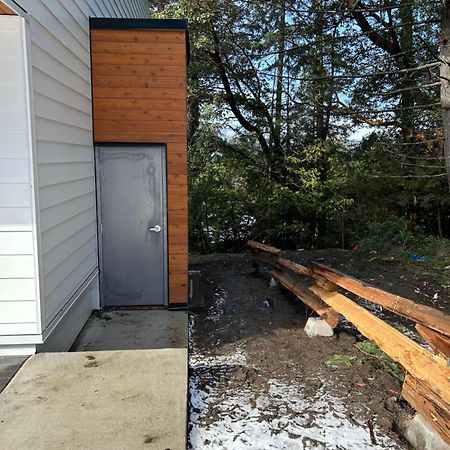 Victoria Private Studio Suite Colwood エクステリア 写真