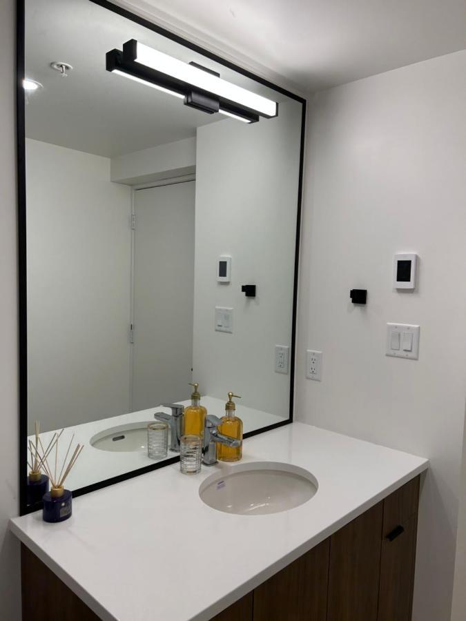 Victoria Private Studio Suite Colwood エクステリア 写真